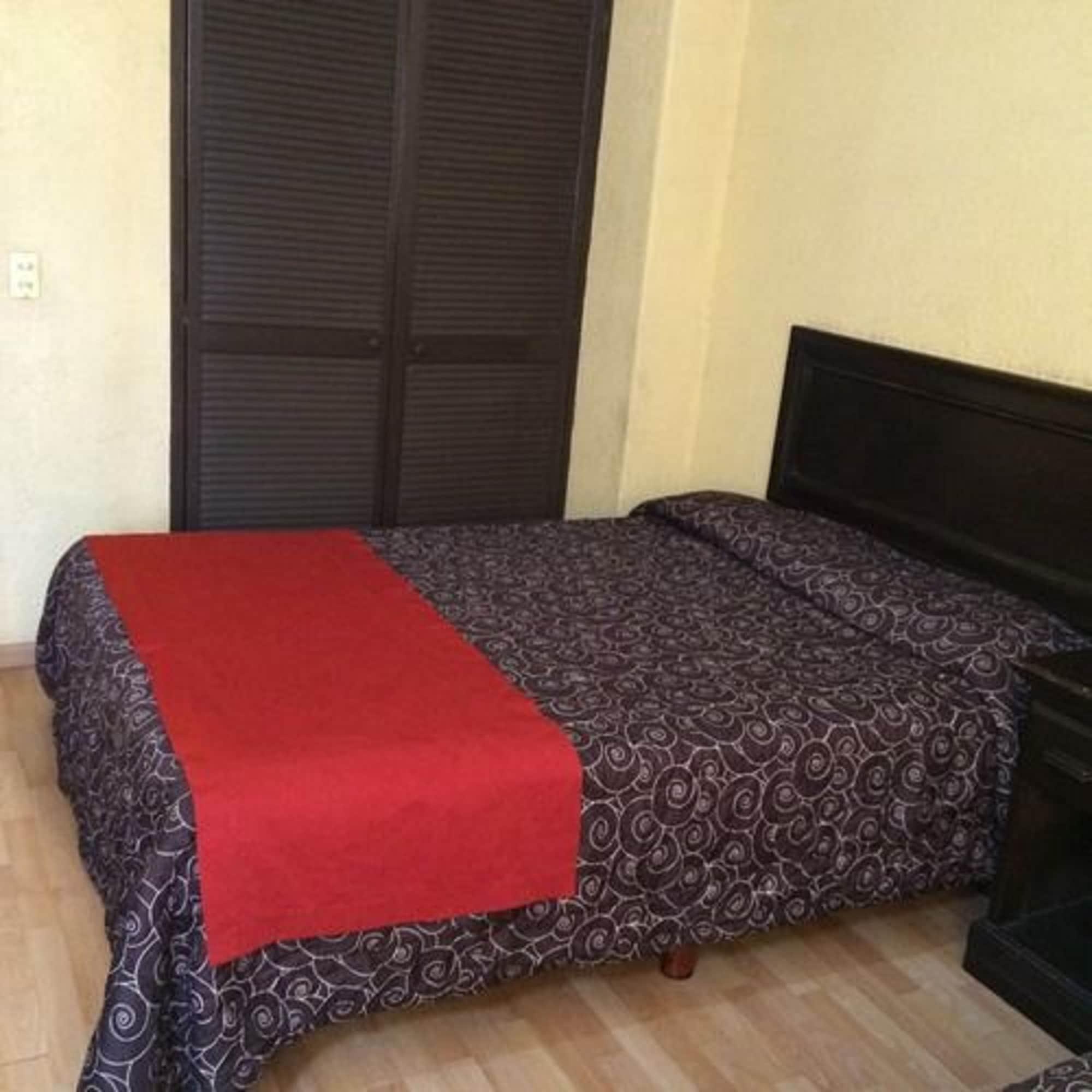 Hotel Del Parque Γκουανταλαχάρα Εξωτερικό φωτογραφία