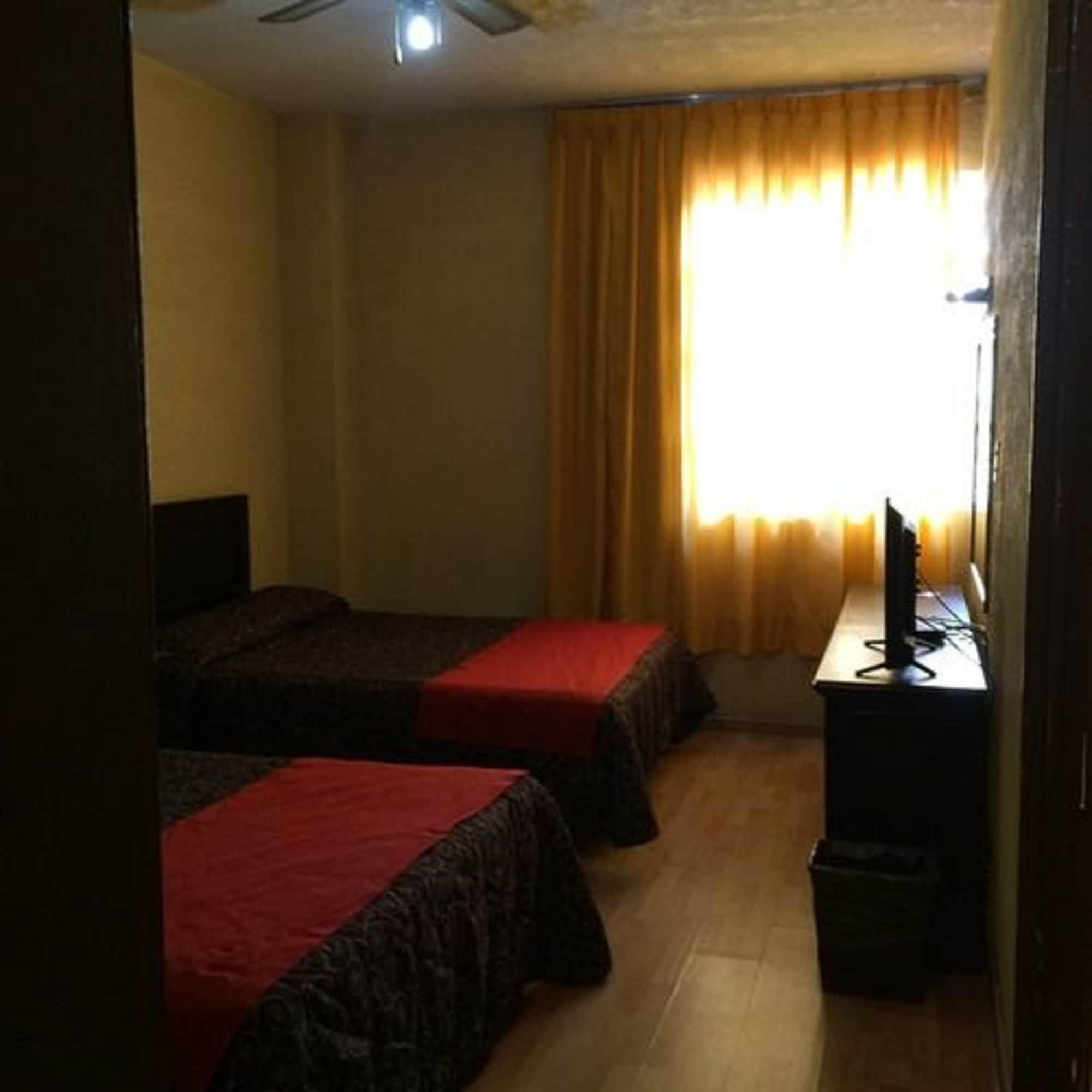 Hotel Del Parque Γκουανταλαχάρα Εξωτερικό φωτογραφία