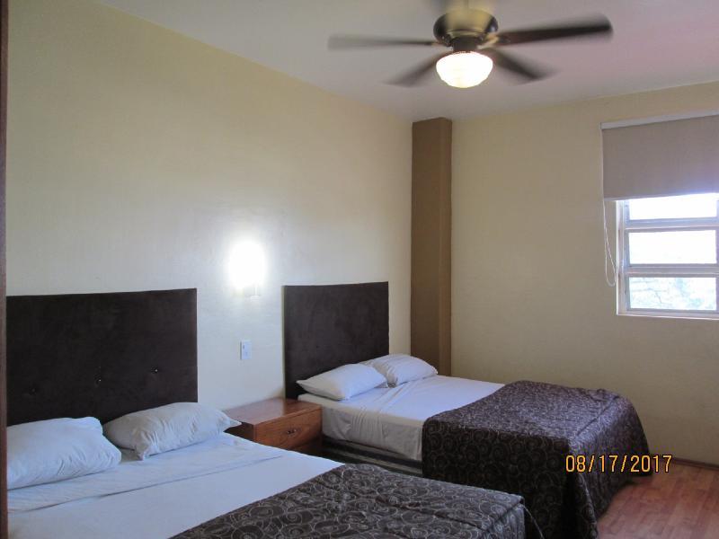 Hotel Del Parque Γκουανταλαχάρα Εξωτερικό φωτογραφία