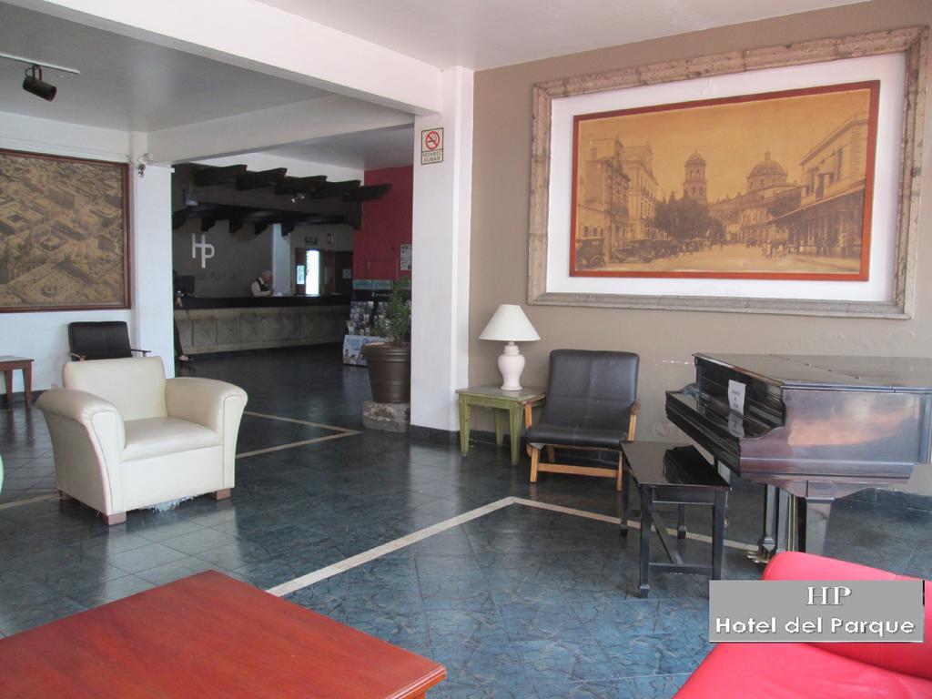 Hotel Del Parque Γκουανταλαχάρα Εξωτερικό φωτογραφία